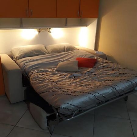 Monolocale Soana Apartment Turin Bagian luar foto