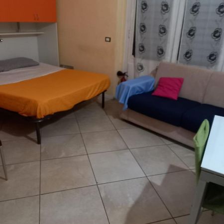 Monolocale Soana Apartment Turin Bagian luar foto