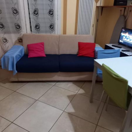 Monolocale Soana Apartment Turin Bagian luar foto