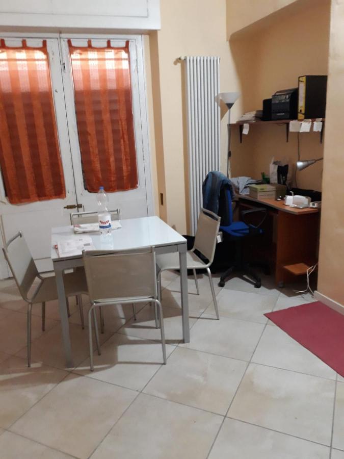 Monolocale Soana Apartment Turin Bagian luar foto